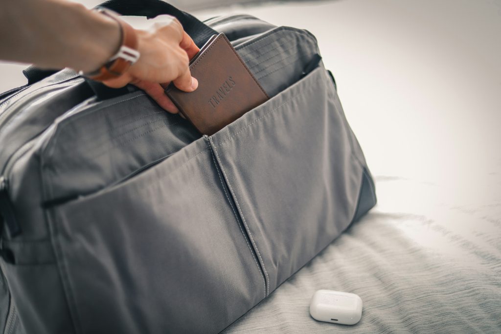 How a Travel Agent Helps Enforce Compliance | Travel Policy